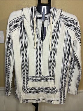 Ocean Drive Cream and Black V-Neck Hooded Sweater